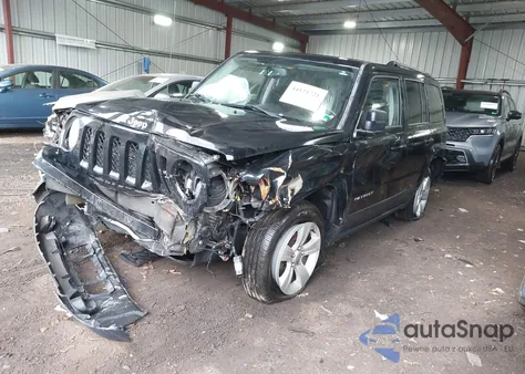 2014 Jeep Patriot Latitude z USA, uszkodzony, nr VIN 1C4NJRFBXED742759